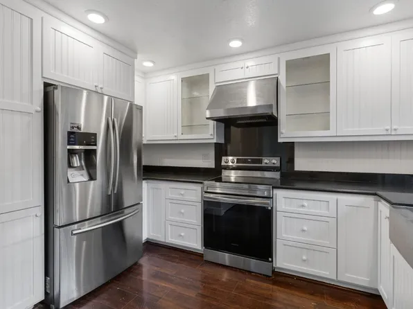 1310 Commons Dr, Sacramento, CA 95825