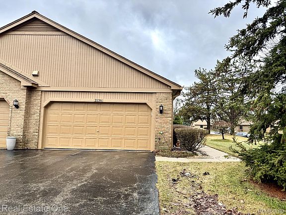 2nd image of 2136 London Bridge Dr