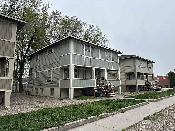 4th image of 803-815 E Clark St