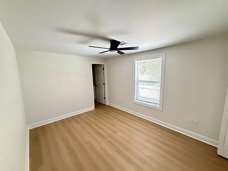 160 Indiana Ave — Photo 9