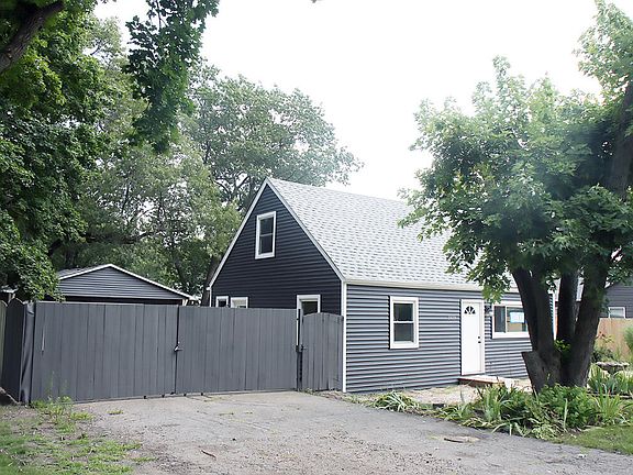 2nd image of 3329 New Mexico St