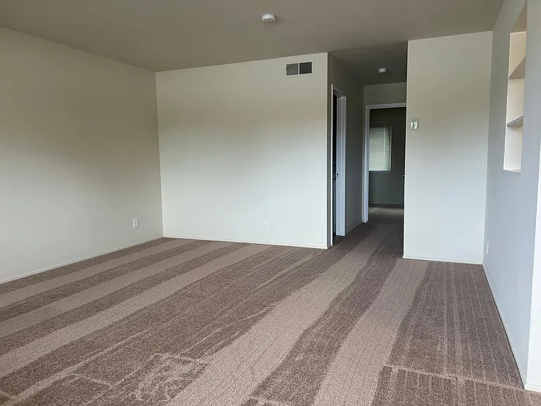 Lamplighter Apartments — Photo 6