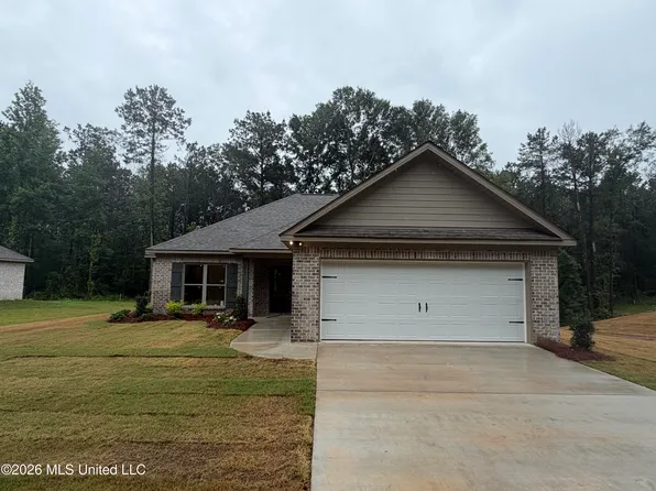 253 Smith Dr, Mendenhall, MS 39114