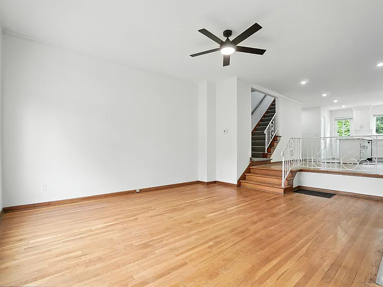 1660 Elmwood Ave — Photo 20