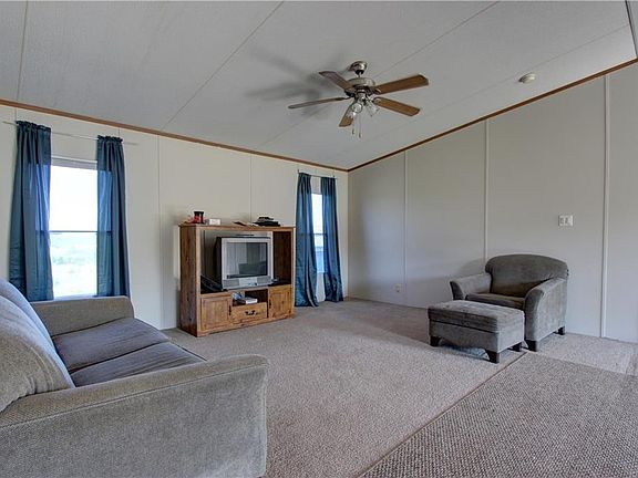 4th image of 9977 Forest Hills Dr