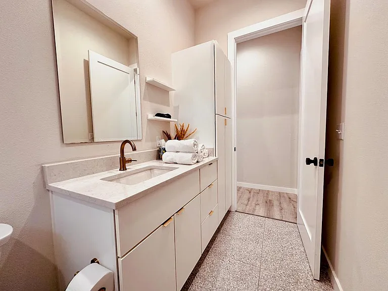 4706 Sylvandale Dr #2 — Photo 6