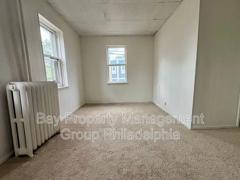 1001 Clifton Ave #2F — Photo 7