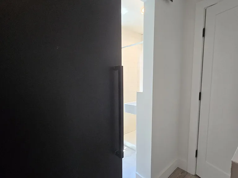 1401 Charles St #B — Photo 10