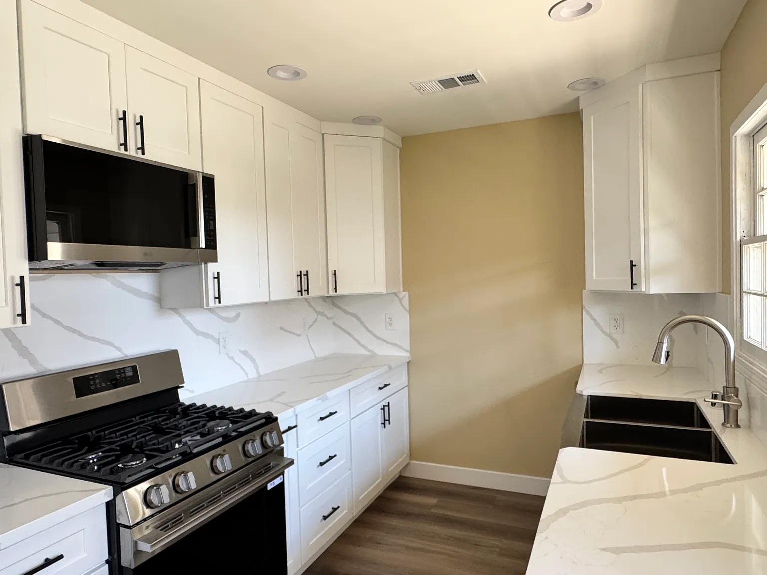1 bed, $1,800 — Photo 1