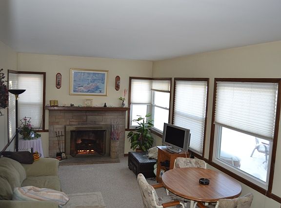 5th image of 250 E 260th St