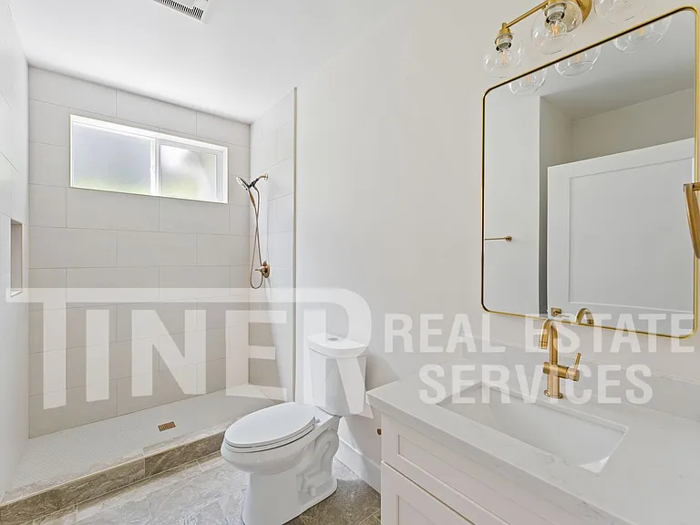 1314 Q St #4 — Photo 13