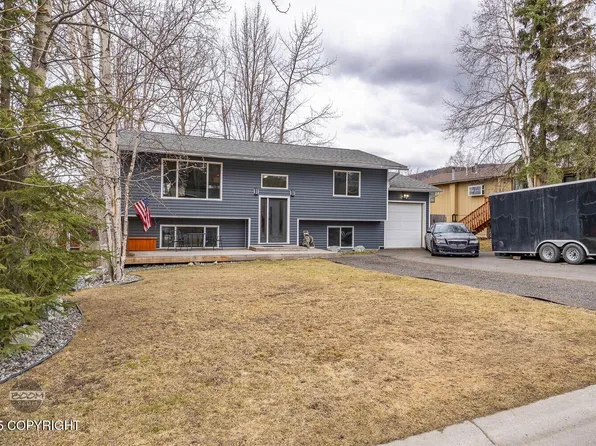 17551 Palos Verdes Dr, Eagle River, AK 99577