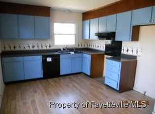 621 Montclair Rd, Fayetteville, NC 28314