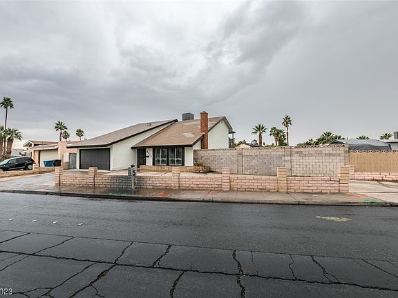 3rd image of 3919 Mountain Vista St