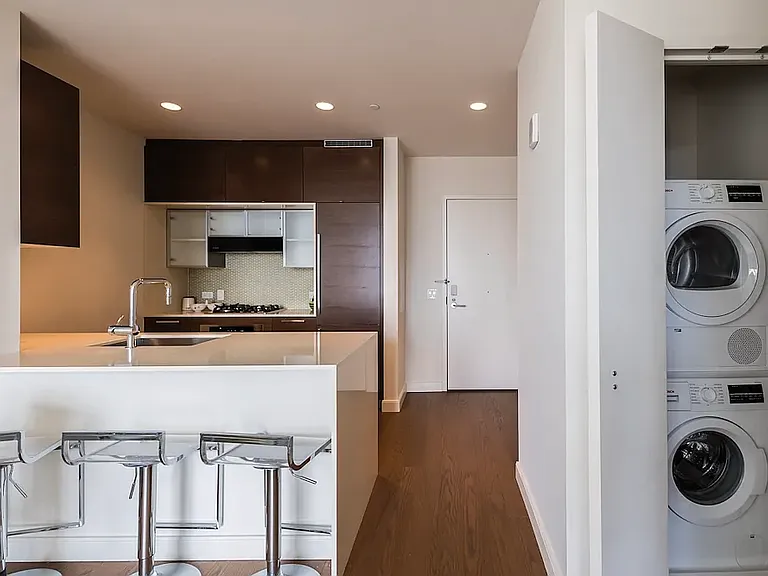 100 W 31st St #37G — Photo 4