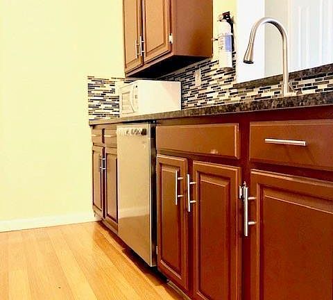 3rd image of 513 Aspen Dr #513