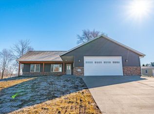 400 Mourning Dove Ct, Arena, WI 53503