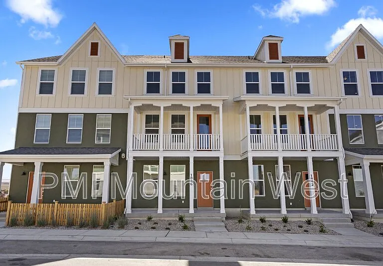 1836 W Red Twilight Ln — Photo 1
