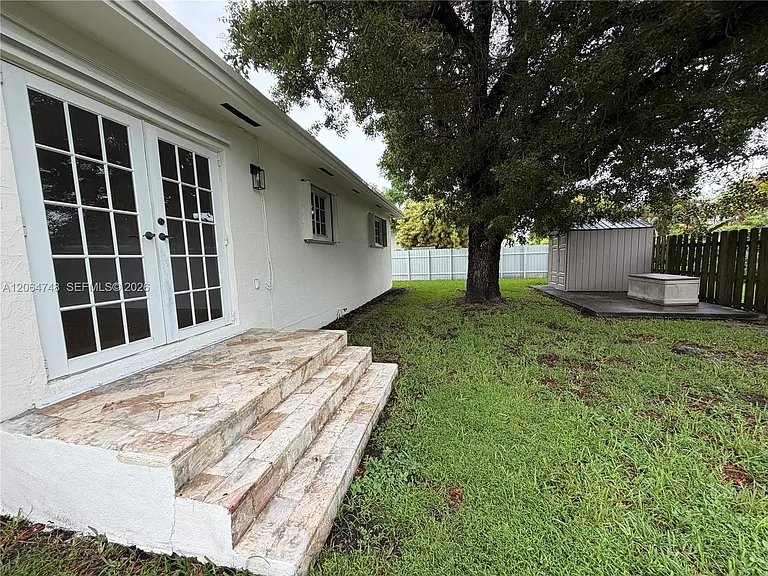 6746 SW 32nd Ter — Photo 24