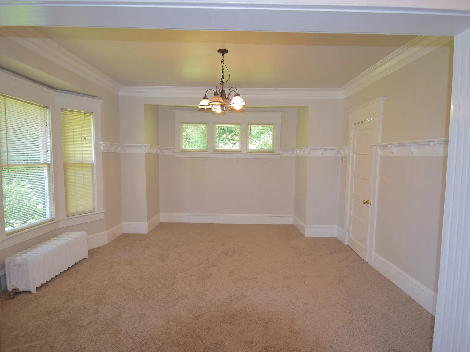 2 bed, 1040 sqft, $2,500 — Photo 1