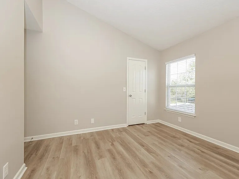 2961 S Rutherford Blvd #B7 — Photo 14