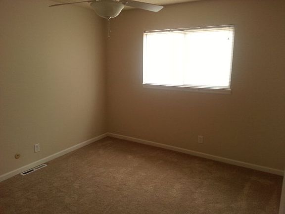 5th image of 3813 Sheffield Ln