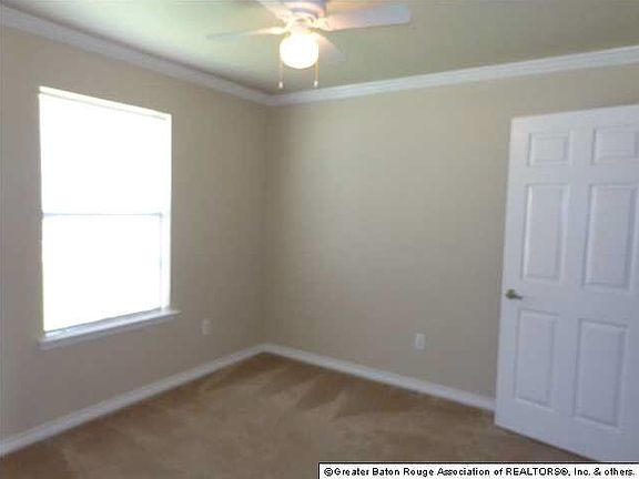 5th image of 23607 Wellington Ave
