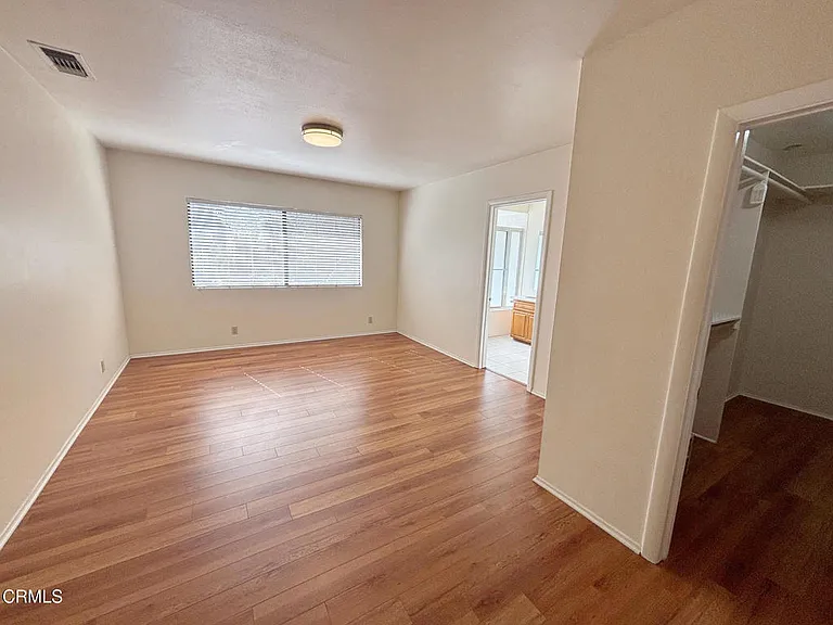 210 W Woodruff Ave — Photo 15