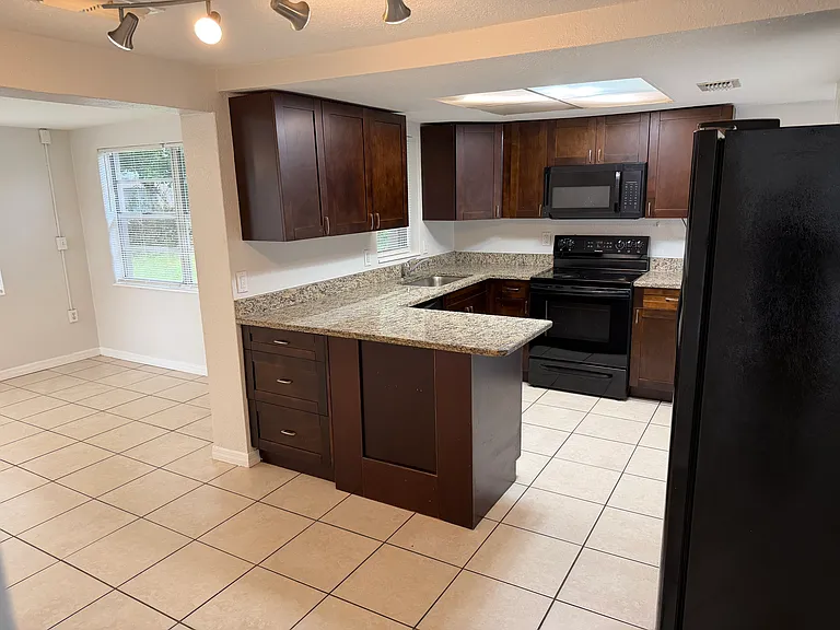 4735 Drift Tide Dr — Photo 2
