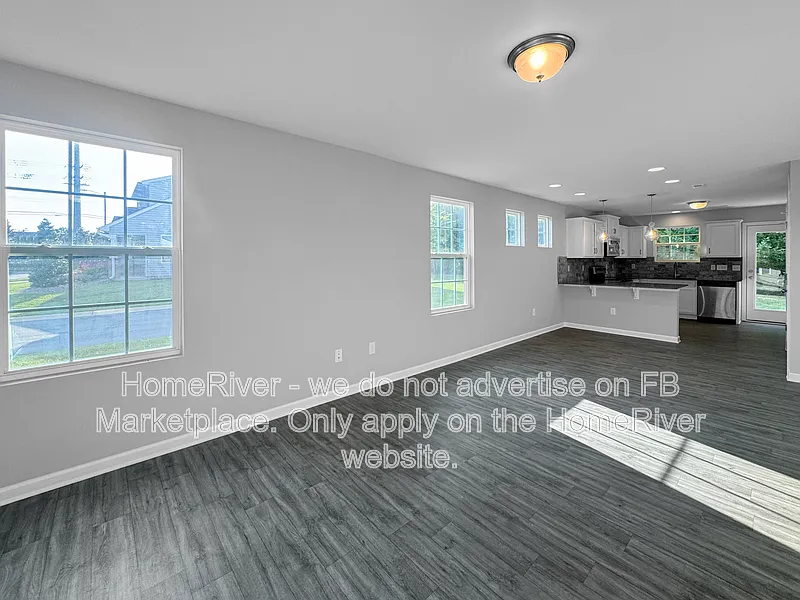 3 bed, 2.5 bath, 1745 sqft, $1,965 — Photo 3