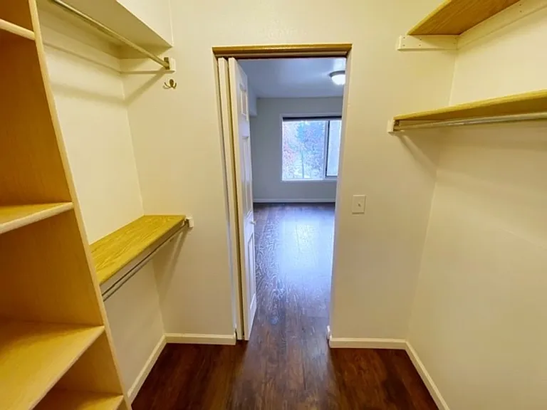 7270 Huntsmen Cir #F — Photo 18