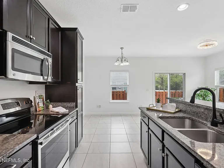 149 Moultrie Village Ln — Photo 10
