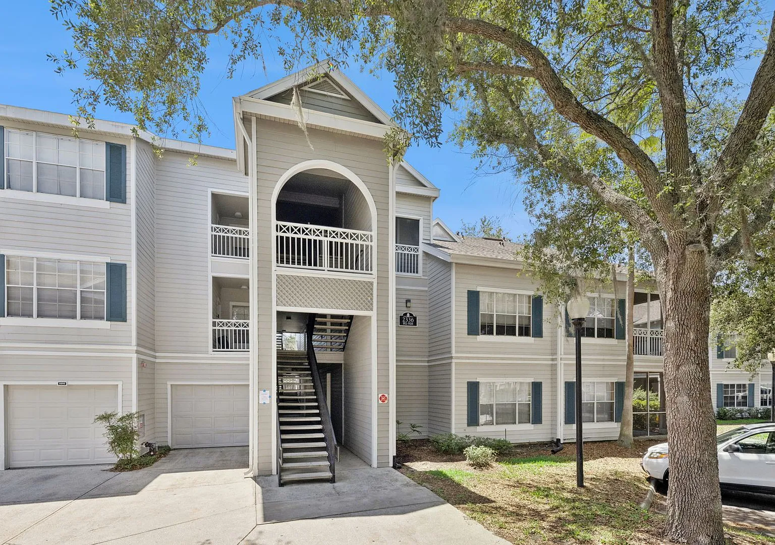 Newly Renovated Top Floor Condo in Park Central ~ Gated Community ~ New Paint and New LVP Flooring! — Photo 1