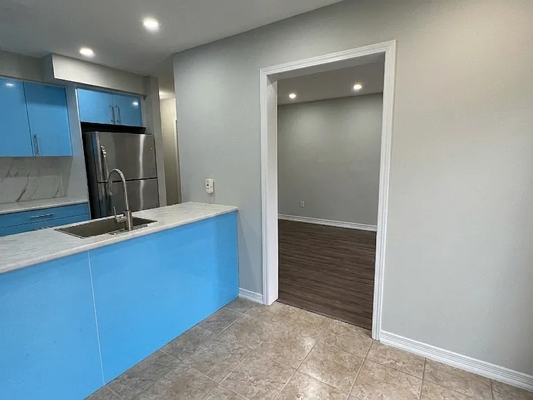236 Blackburn Dr — Photo 6