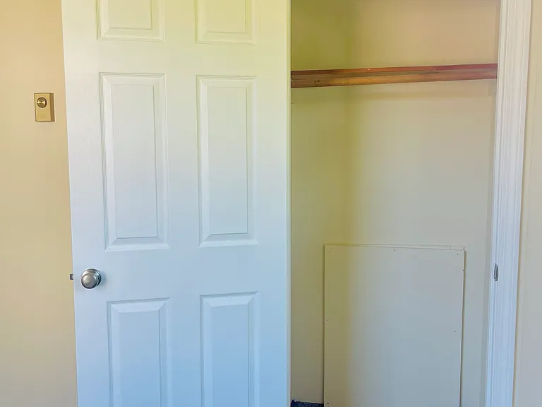 72 Heineberg Dr #100 — Photo 15