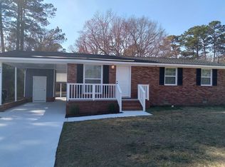 944 71st School Rd, Fayetteville, NC 28314