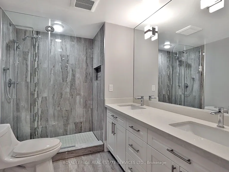 1021 Runnymead Cres — Photo 17