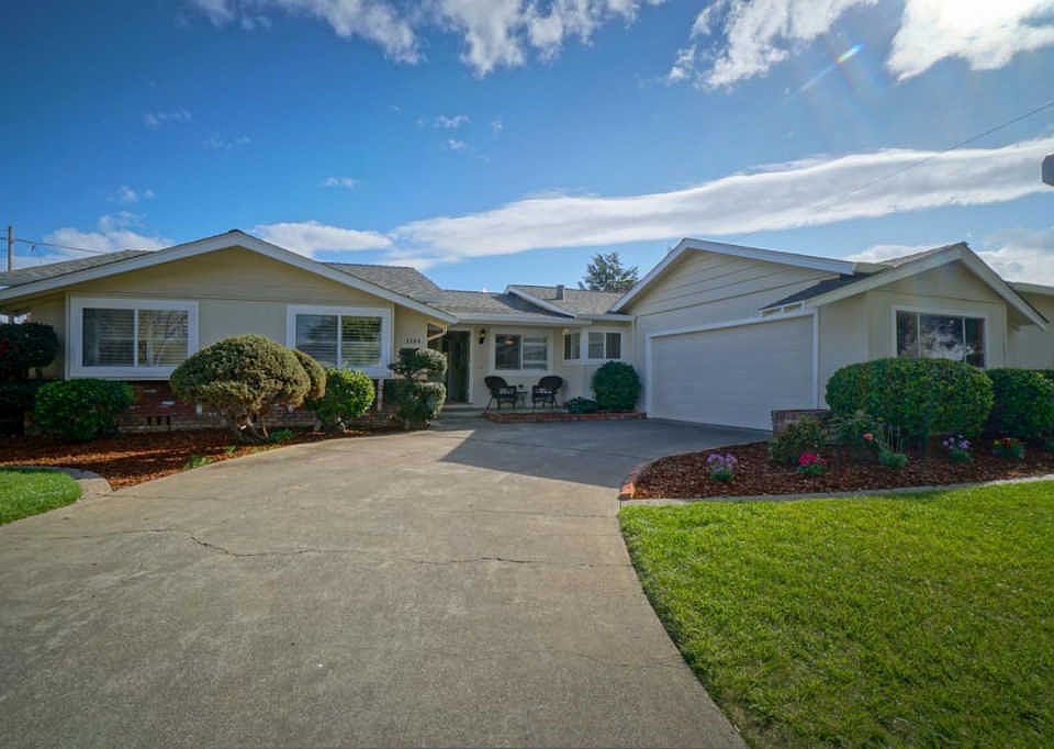 1st image of 3384 Pearltone Dr