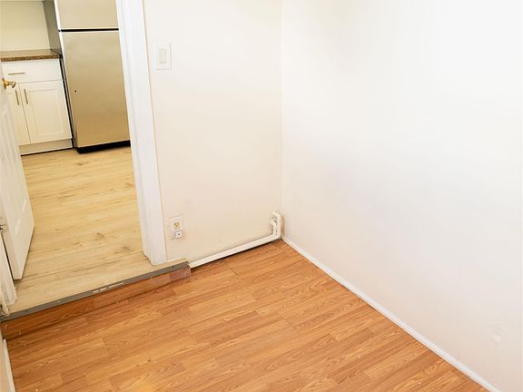 5th image of 1037 Avenue C