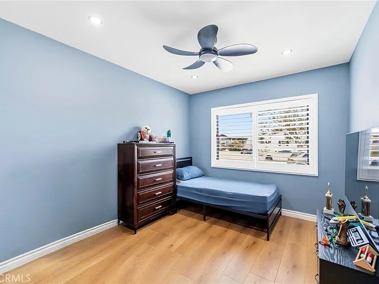 13339 Crocker St — Photo 10
