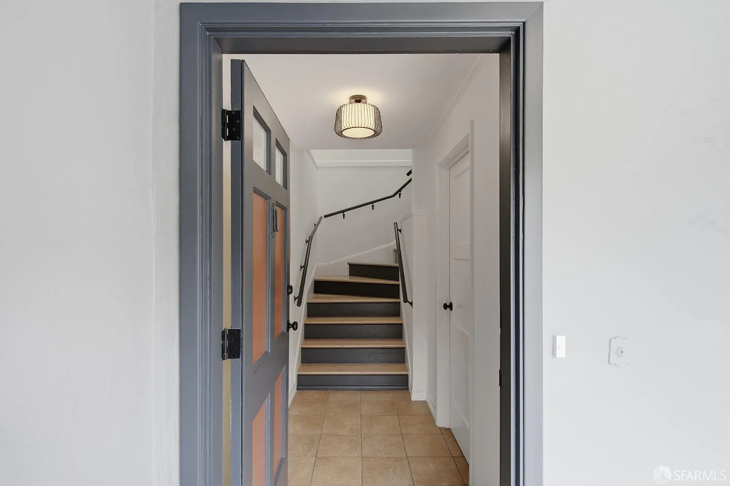 1950 11th Ave - Photo 3