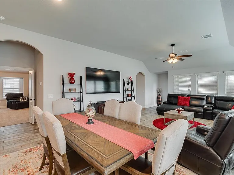 2210 Moon Dance Ln — Photo 29