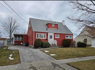 385 Preston Ave, Staten Island, NY 10312