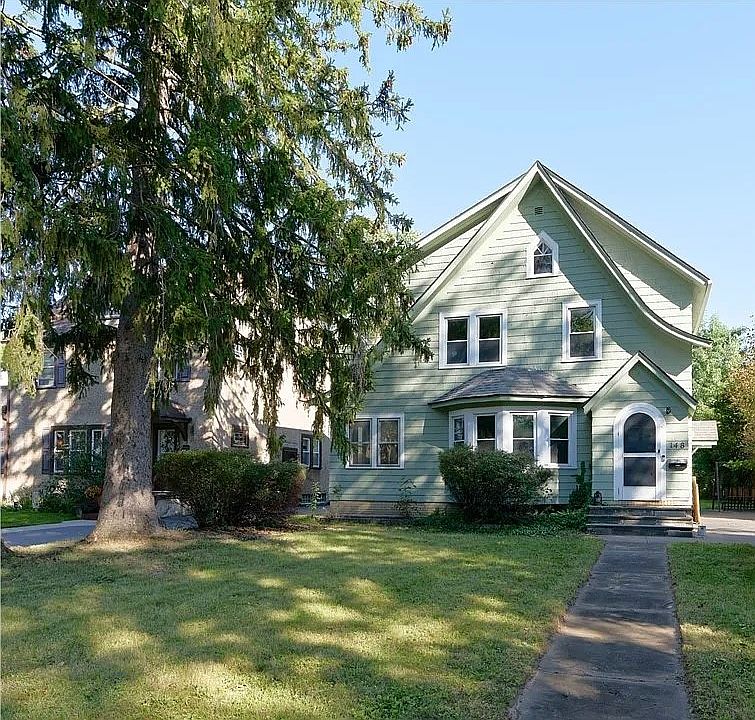 1st image of 148 Seville Dr