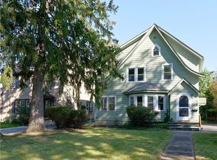 148 Seville Dr, Rochester, NY 14617