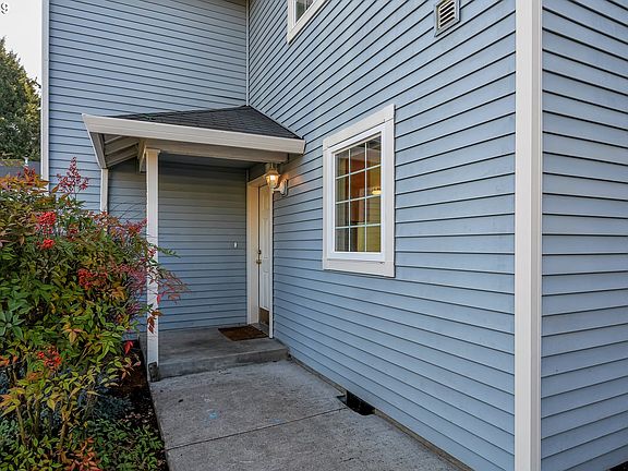 2nd image of 13819 NE 65th St