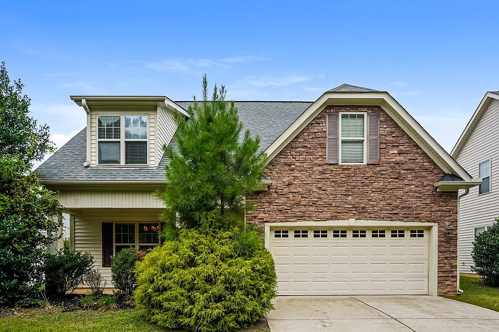 3 bed, 2.5 bath, 2090 sqft, $2,475 — Photo 1