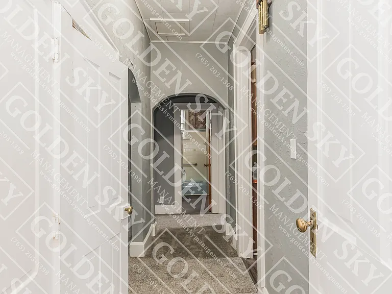 412 W Howard St — Photo 9