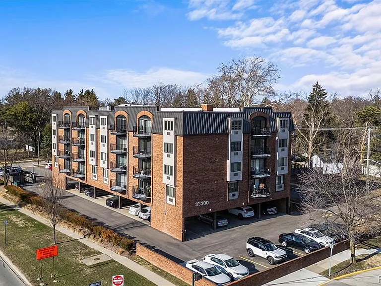 35300 Woodward Ave #507 — Photo 22