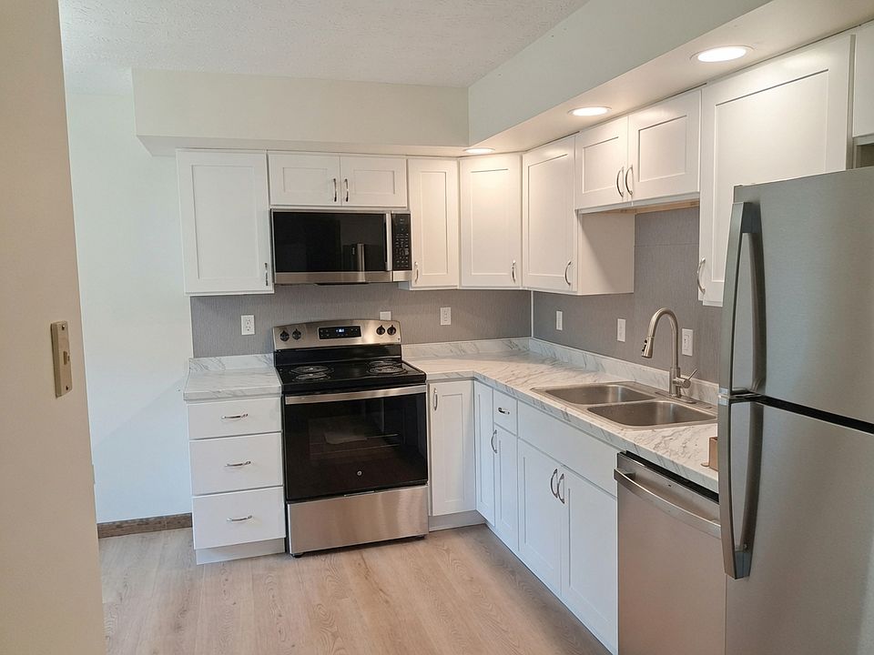 new appliances and remodeled kithchen new flooring